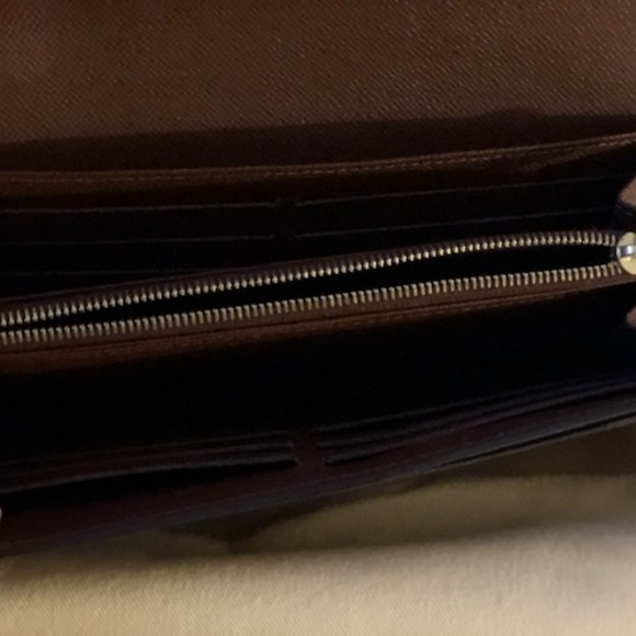 Louis Vuitton Sara Wallet Monogram - Picture 2 of 6